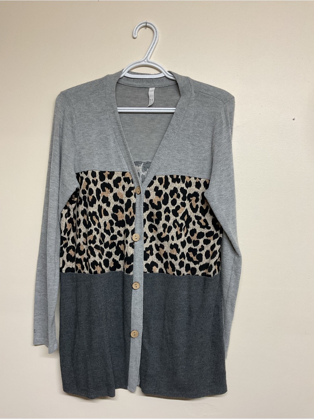 Native People Gray & Leopard-Panel Button Cardigan